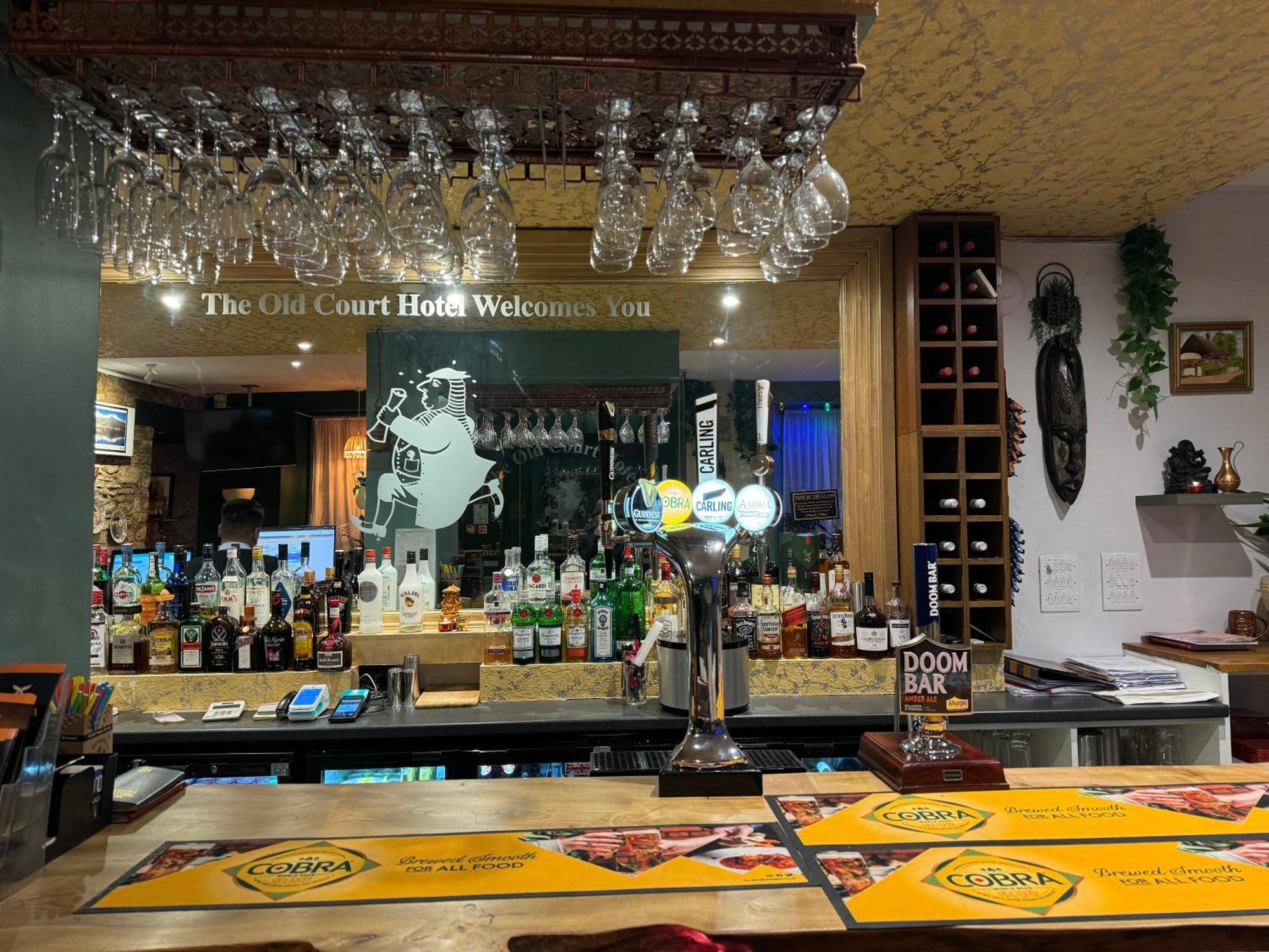 The Old Court Hotel Witney Εξωτερικό φωτογραφία